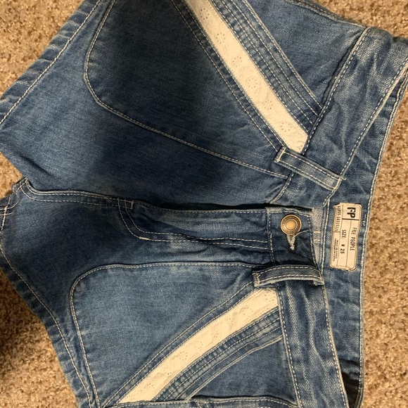 Free people high waisted jean shorts size 25 - Picture 2 of 5
